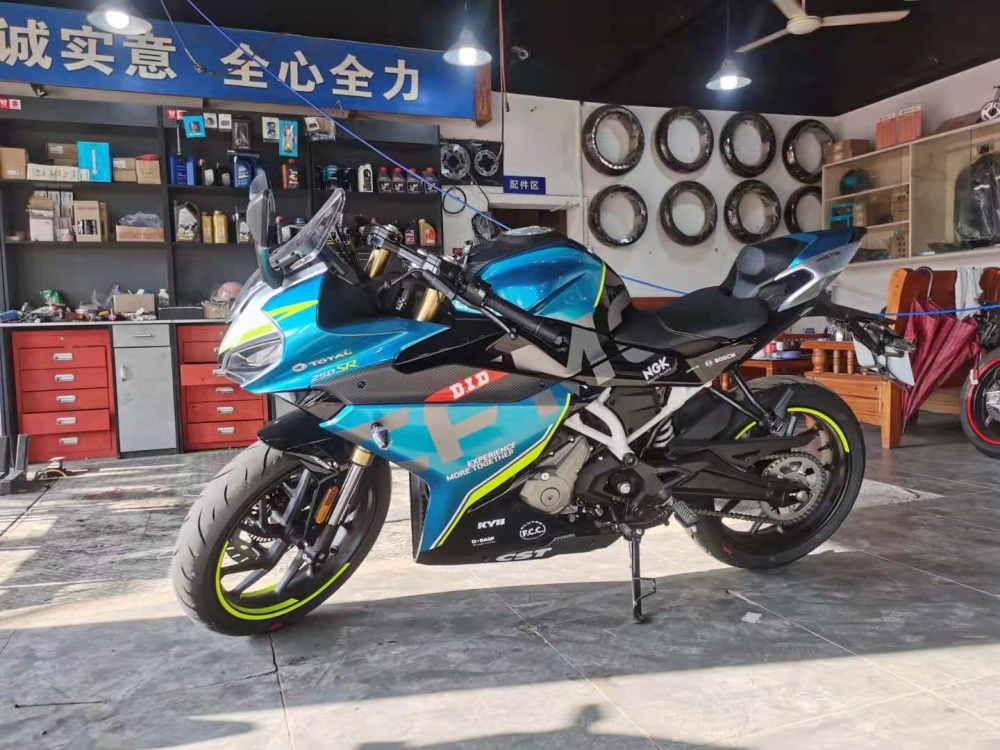 春风250sr赛道版