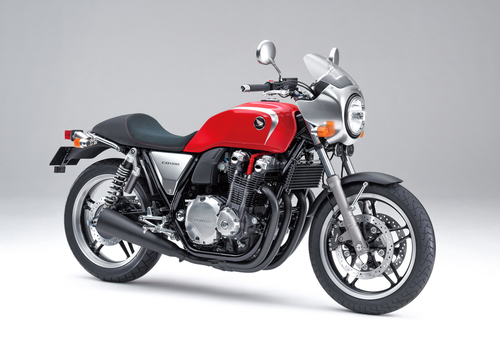 下图:honda 在 2009 年时首次公开的 cb1100 customize 定制概念车